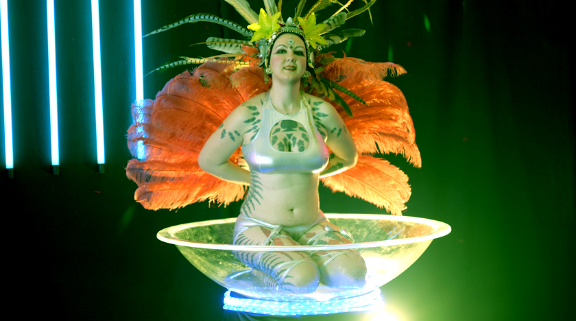 Lady Kitty´s Hell´s Belles Burlesque-Showglass / Champagnerglas